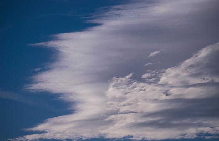 Cirrostratus clouds